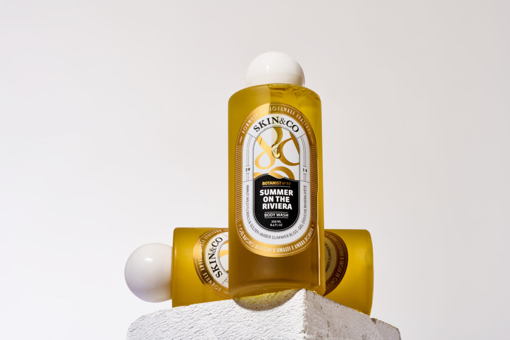 Summer On The Riviera Body Wash – Tusfürdő Virágok és Pisztácia termékkép – SKINCO24087 scaled